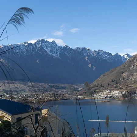 Lake View Viscount Queenstown Exterior photo